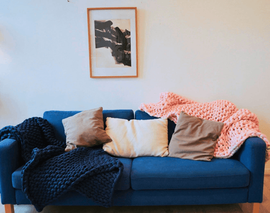 Couverture lestée sans billes ni plastique : ce que ça change vraiment