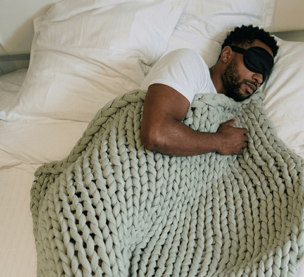 Couverture lestée coton vs polyester : ce que vous respirez la nuit